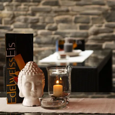 Edelweiss Lounge Restaurant Pizza Cafe Billard Гостьовий будинок Майргофен