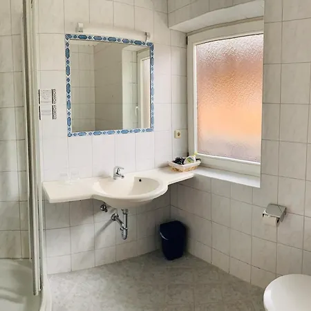 Gasthuis Edelweiss Lounge Restaurant Pizza Cafe Billard Mayrhofen