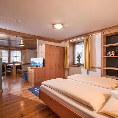 Edelweiss Lounge Restaurant Pizza Cafe Billard Konukevi Mayrhofen