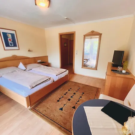 Edelweiss Lounge Restaurant Pizza Cafe Billard Guest house Mayrhofen