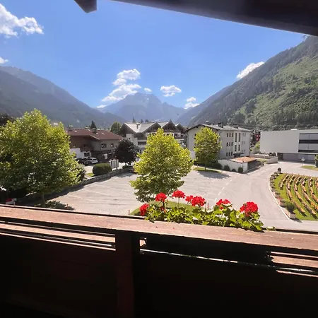 Edelweiss Lounge Restaurant Pizza Cafe Billard Guest house Mayrhofen