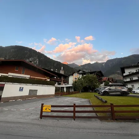 Edelweiss Lounge Restaurant Pizza Cafe Billard 3* Mayrhofen