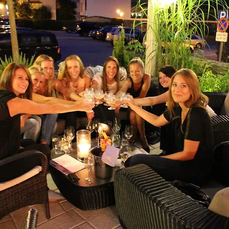 Edelweiss Lounge Restaurant Pizza Cafe Billard 3* Mayrhofen