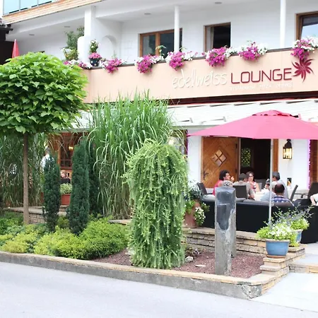 Edelweiss Lounge Restaurant Pizza Cafe Billard Гостьовий будинок