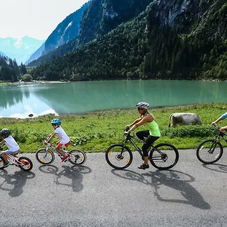 Edelweiss Lounge Restaurant Pizza Cafe Billard 3* Майргофен