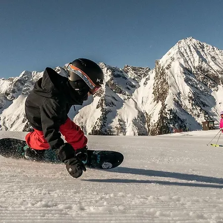 Edelweiss Lounge Restaurant Pizza Cafe Billard Gasthuis 3*