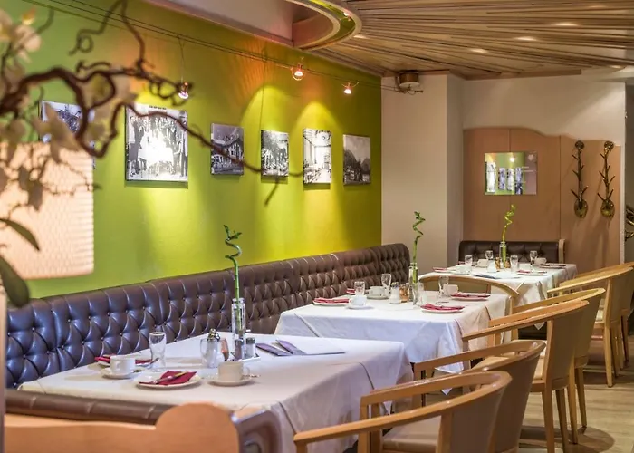 Konukevi Edelweiss Lounge Restaurant Pizza Cafe Billard Mayrhofen