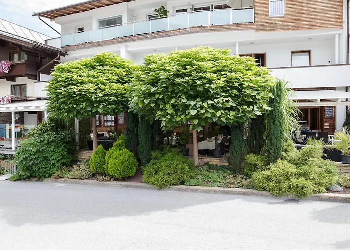 Edelweiss Lounge Restaurant Pizza Cafe Billard Konukevi 3*