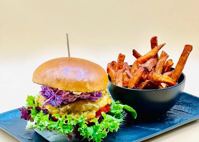 Edelweiss Lounge Restaurant Pizza Cafe Billard Konukevi