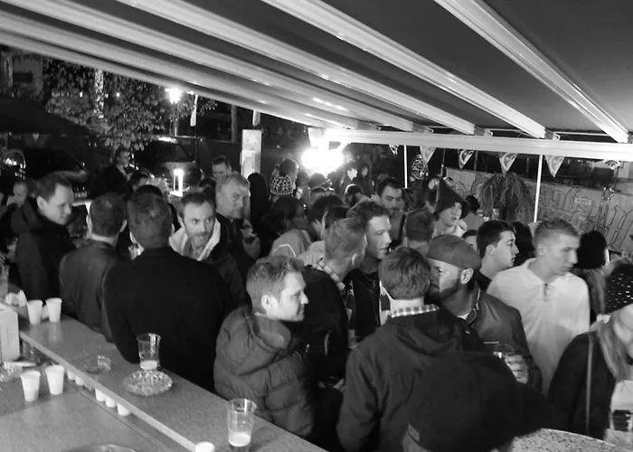 Edelweiss Lounge Restaurant Pizza Cafe Billard Konukevi