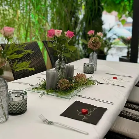 Edelweiss Lounge Restaurant Pizza Cafe Billard