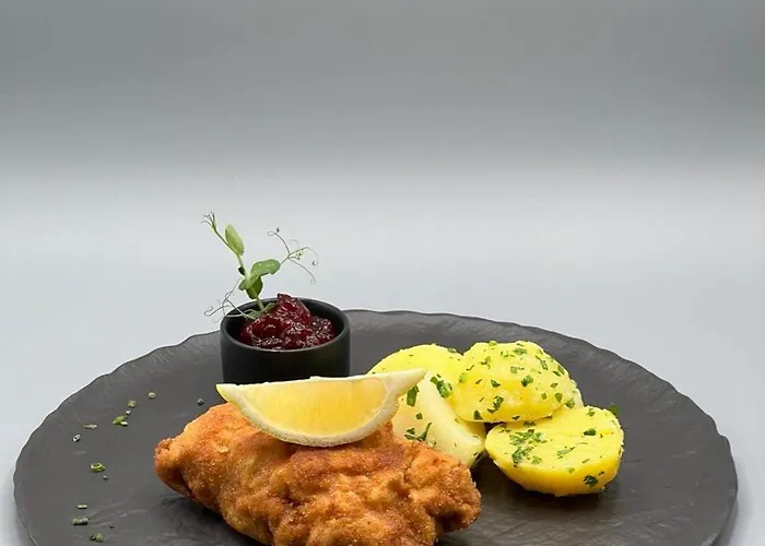 בית הארחה Edelweiss Lounge Restaurant Pizza Cafe Billard מאיירהופן