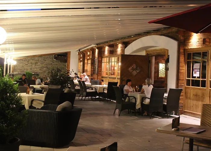 Edelweiss Lounge Restaurant Pizza Cafe Billard מאיירהופן